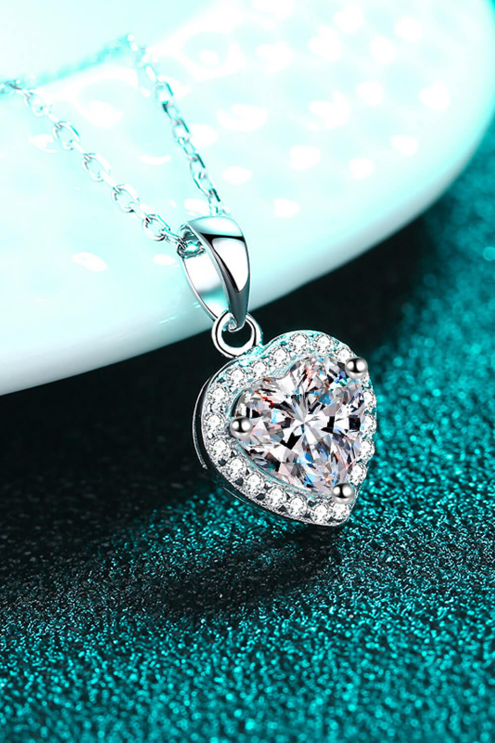 1 Carat Moissanite Heart Pendant Chain Necklace - Undeniably LUXE