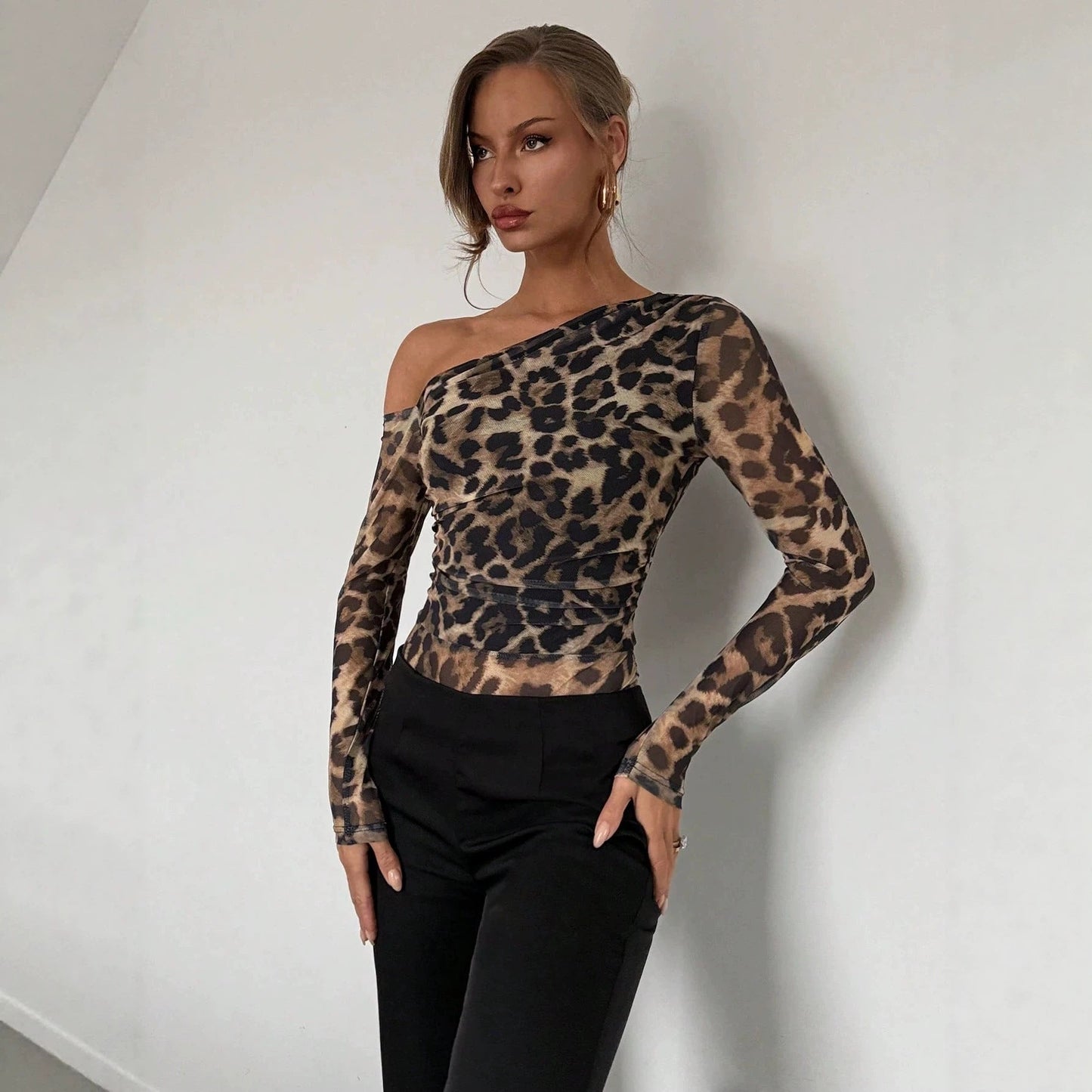 Summer Women Clothing Sexy Oblique Shoulder Design Long Sleeved Women Leopard Print Sexy Jumpsuit