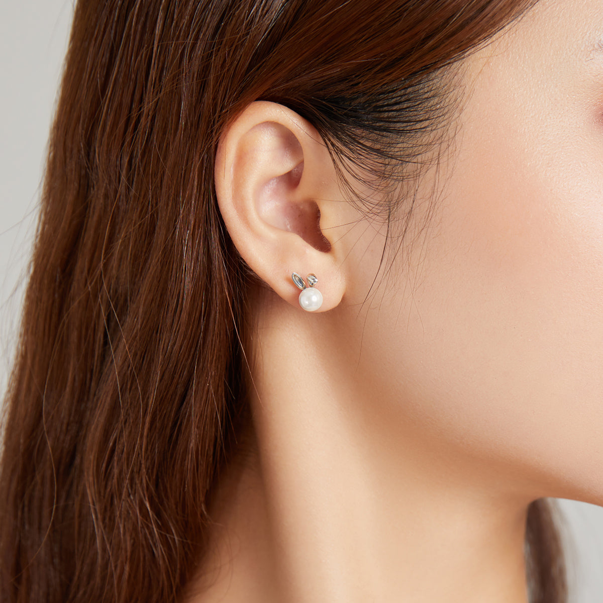 Sterling Silver Oxidized Shell Pearl Stud Earrings