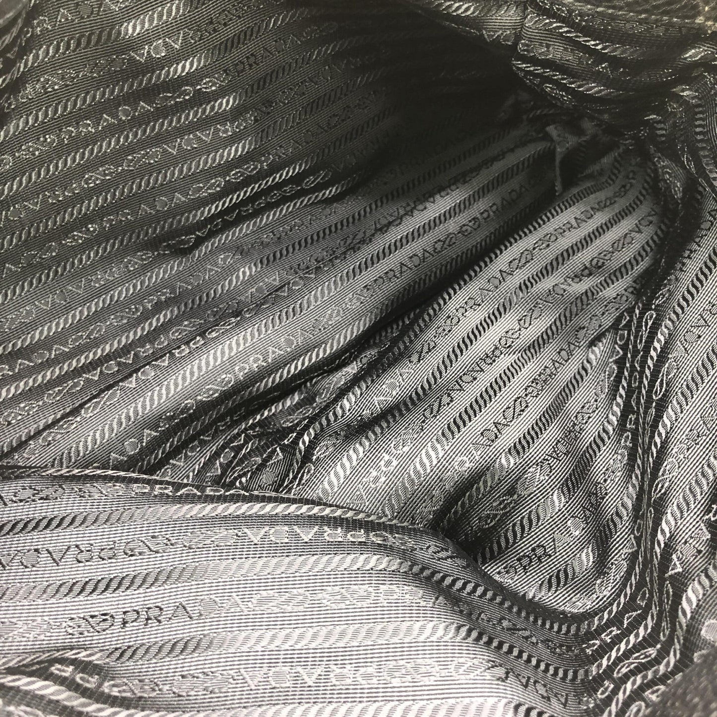 Galleria Vitello Daino Black Leather Top Handle Bag