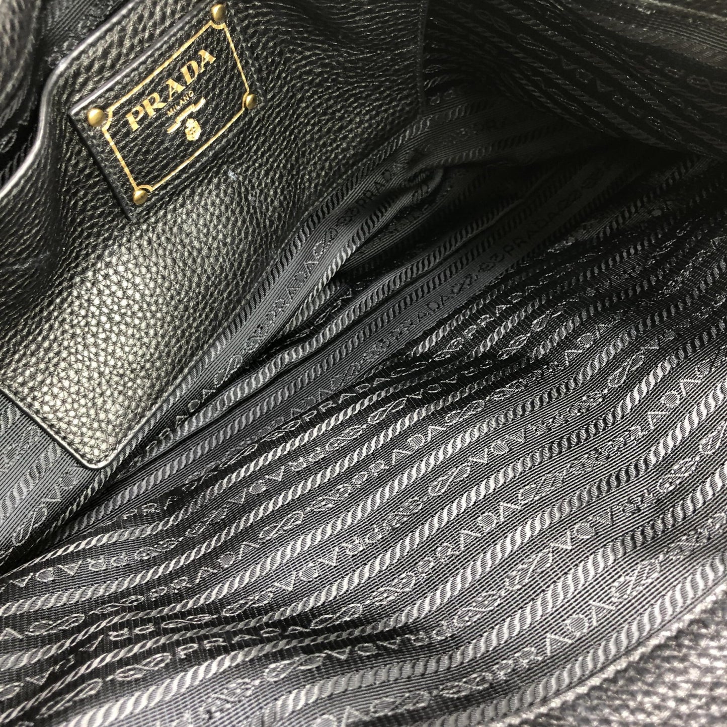 Galleria Vitello Daino Black Leather Top Handle Bag