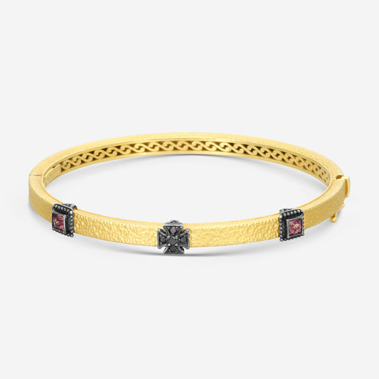 KONSTANTINO - "Callas" (Cuff) - 18K Gold Blk Diamond SAP Bracelet - BLK DIA: 0.186ctw.; SAP,0.3Ct - BMK07066-18KT-507

Length: 6.5 INCHES
Retail $7,150.00