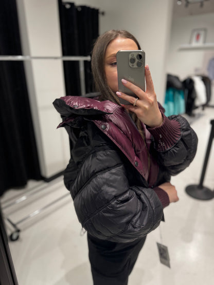 ⇆ Reversible Hooded Bio-Down Jacket in Burgundy/Black
