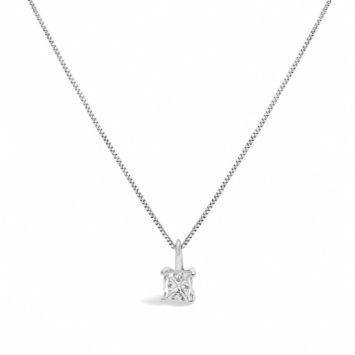 14K Yellow Gold 1/2 Cttw Lab Grown Princess Diamond Solitaire Pendant Necklace