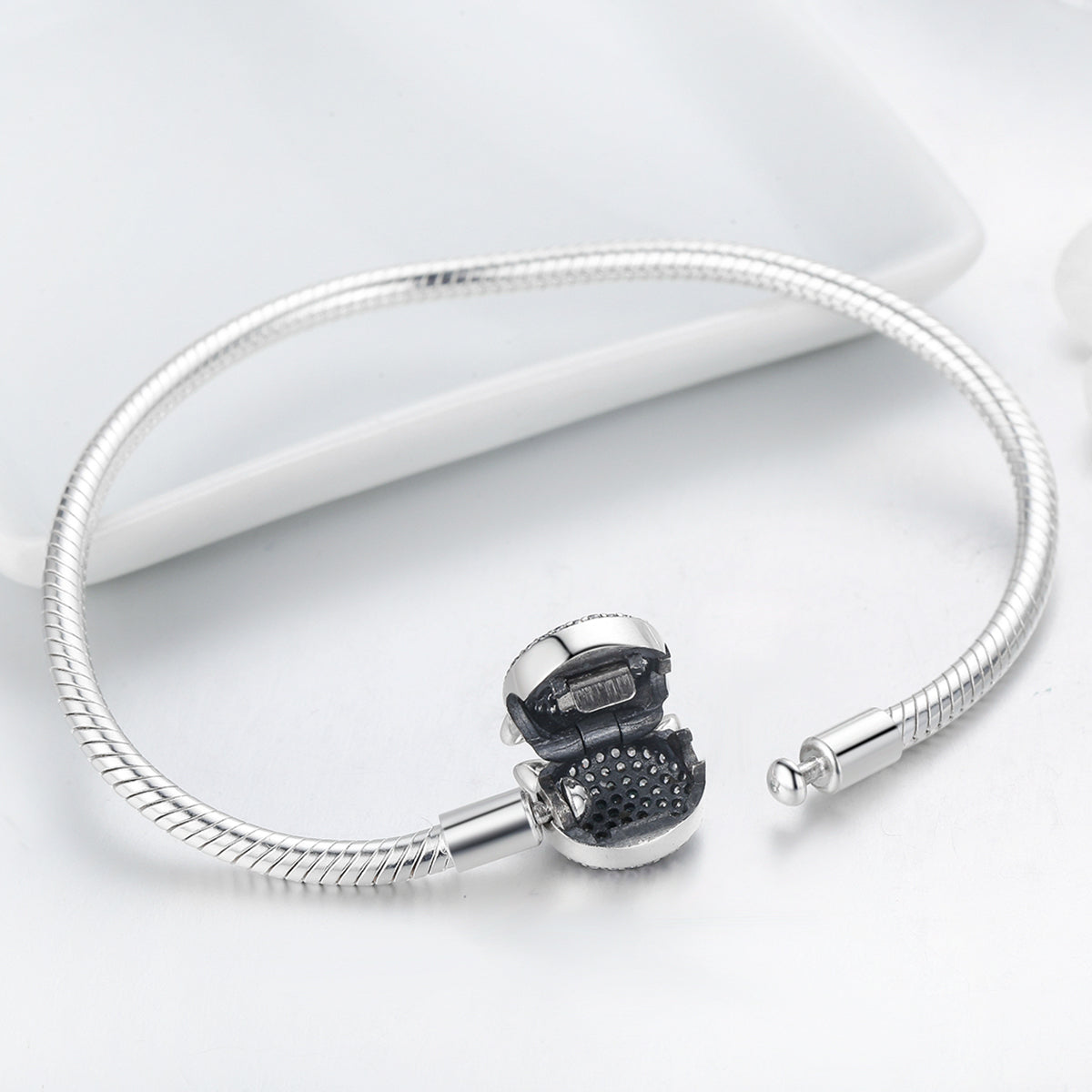 Sterling Silver Cat Head Charm Bracelet