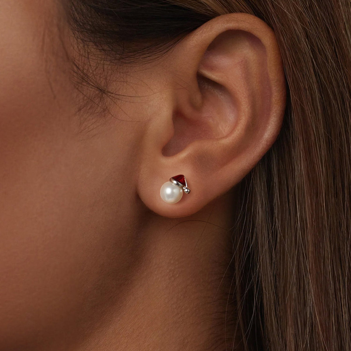 Sterling Silver White Gold Plated Enamel Shell Pearl Earrings